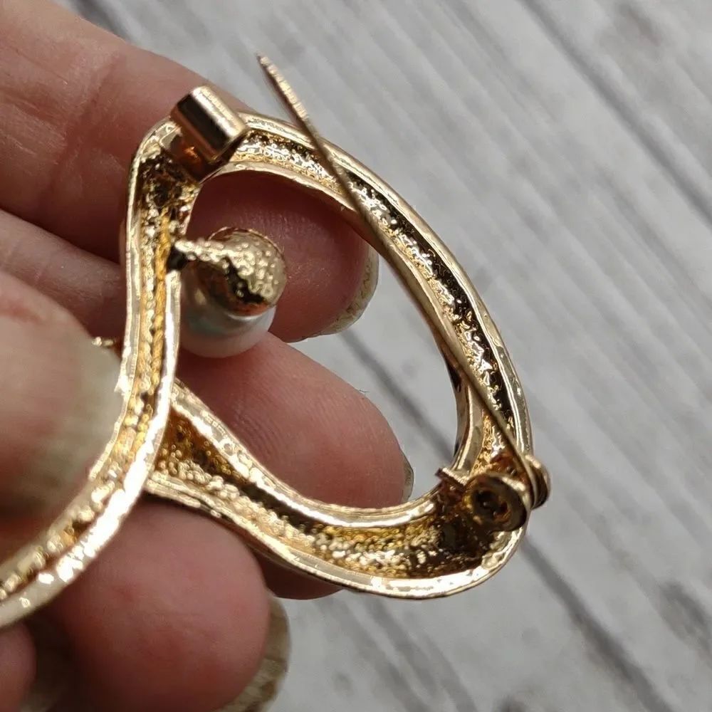 Snake Brooch Pin.  P1 - Picture 4 of 6
